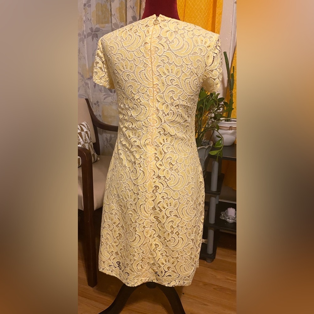 Tommy Hilfiger Lace Short Sleeves Dress - Yellow- Size 2 - Like New - Picture 5 of 12
